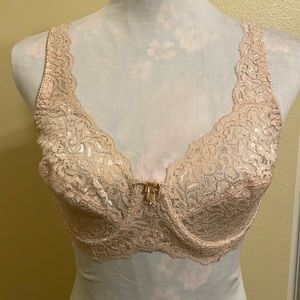 Pinky Nude lace bra, NWOT 38c no padding